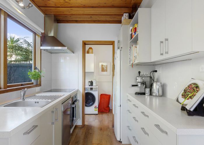  at 2/41 Taupata Street, Redcliffs, Christchurch