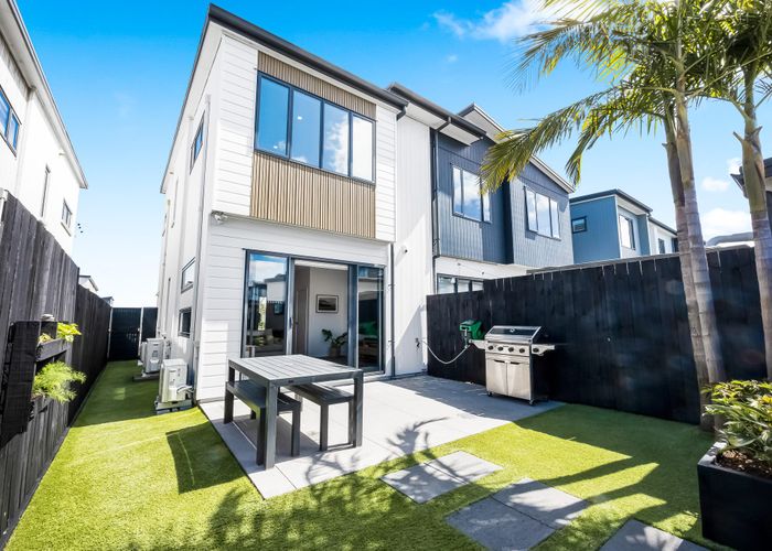 at 4/7 Scott Road, Hobsonville, Waitakere City, Auckland