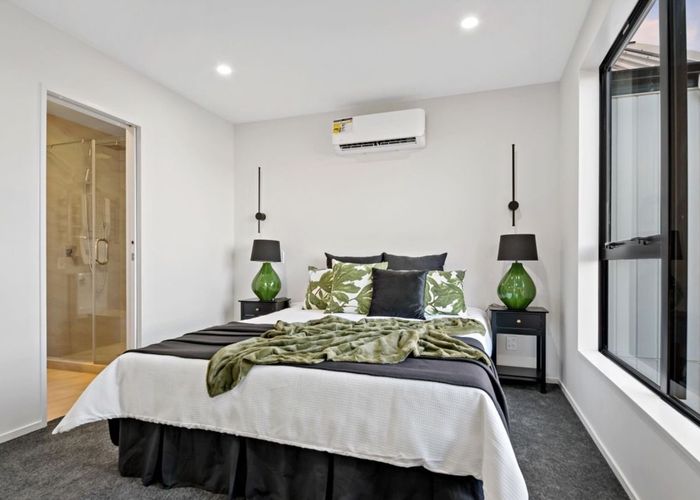  at 121 White Swan Road, Mount Roskill, Auckland City, Auckland