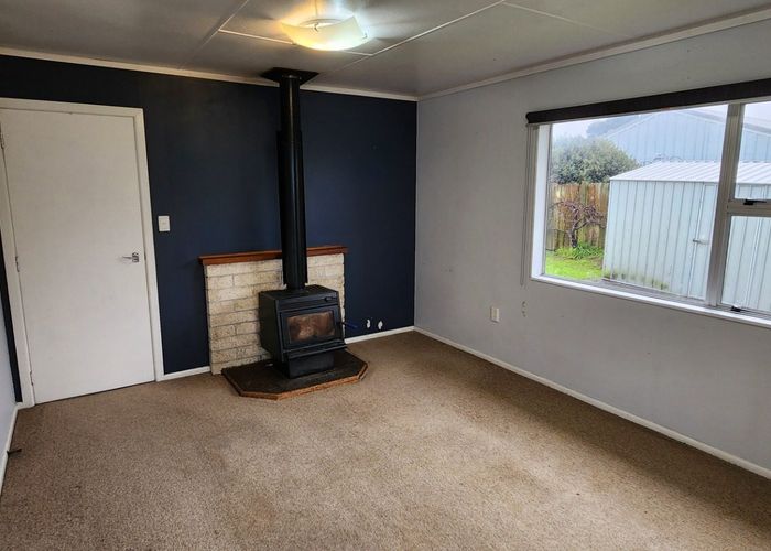  at 42 Fairfield Road, Hawera