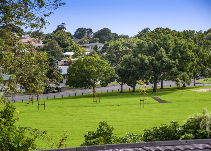  at 1/30 Fraser Road, Narrow Neck, Auckland