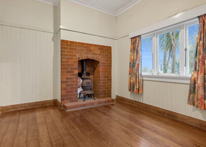  at 65 Lynwood Road, New Lynn, Auckland