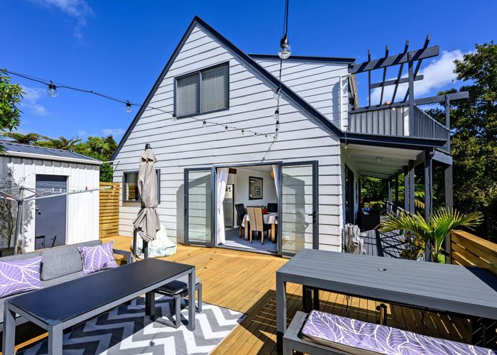  at 3 Lindaver Grove, Merrilands, New Plymouth, Taranaki