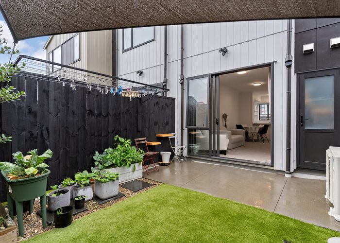  at 9 Oranga Drive, Westgate, Waitakere City, Auckland