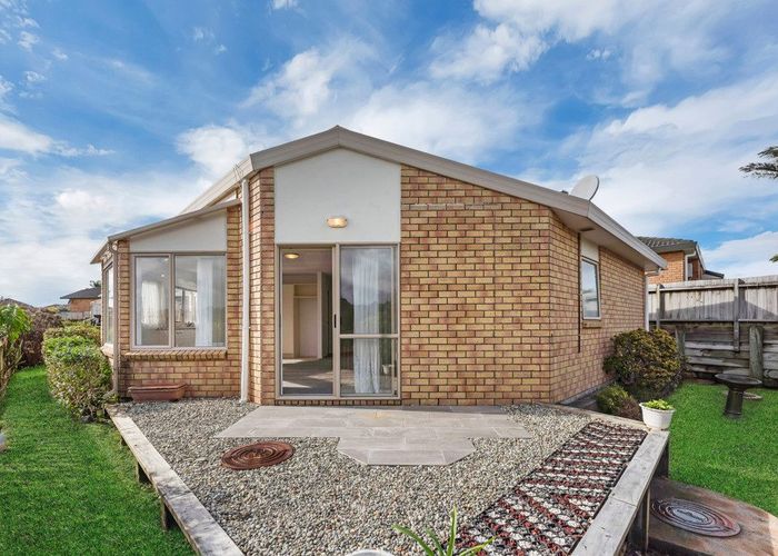  at 11/169 Sturges Road, Henderson, Waitakere City, Auckland