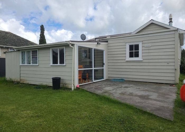  at 14 Bassett Street, Burwood, Christchurch