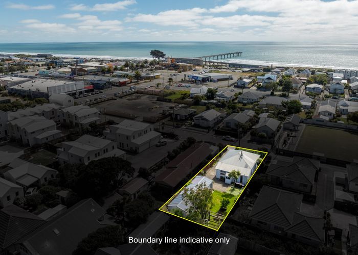  at 20 Mafeking Street, New Brighton, Christchurch