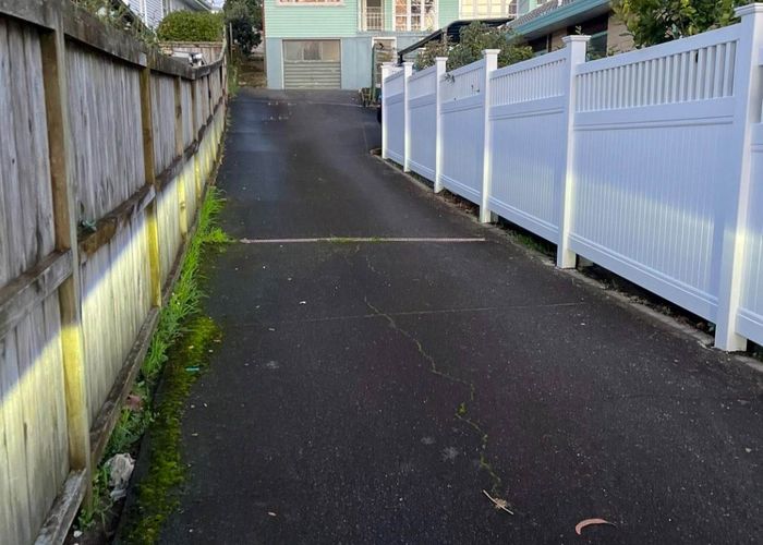  at 2/27 Quona Avenue, Hillsborough, Auckland City, Auckland