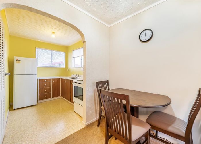  at 2/11 Topeka Grove, Totara Park, Upper Hutt