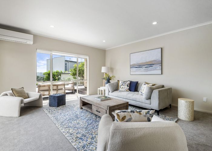  at 15 Rangi Avenue, Schnapper Rock, North Shore City, Auckland
