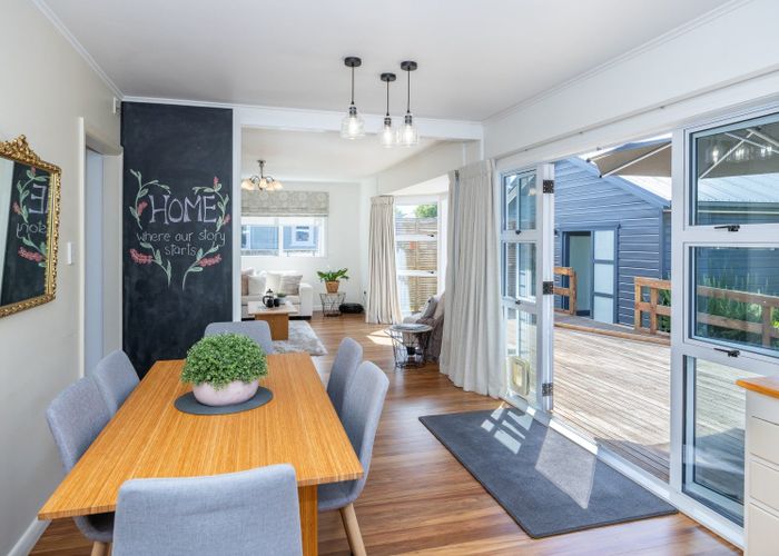  at 15 Vine Street, Hillcrest, Hamilton