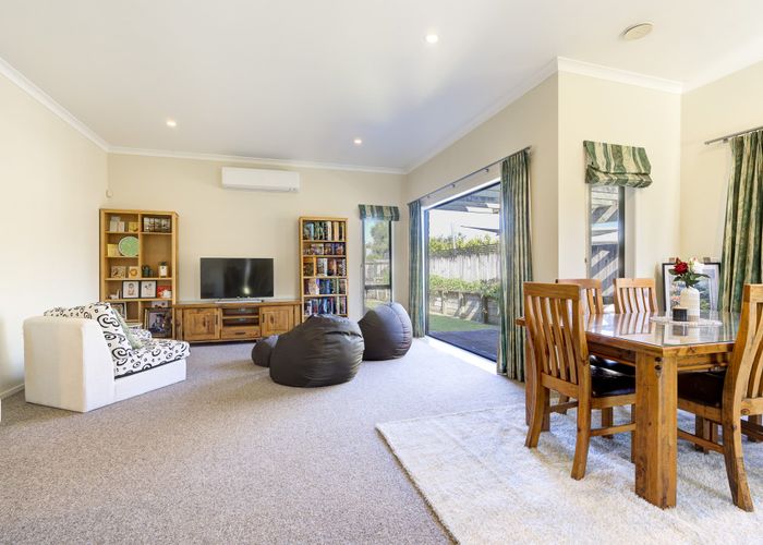  at 16 Gordon Street, Hillcrest, Hamilton