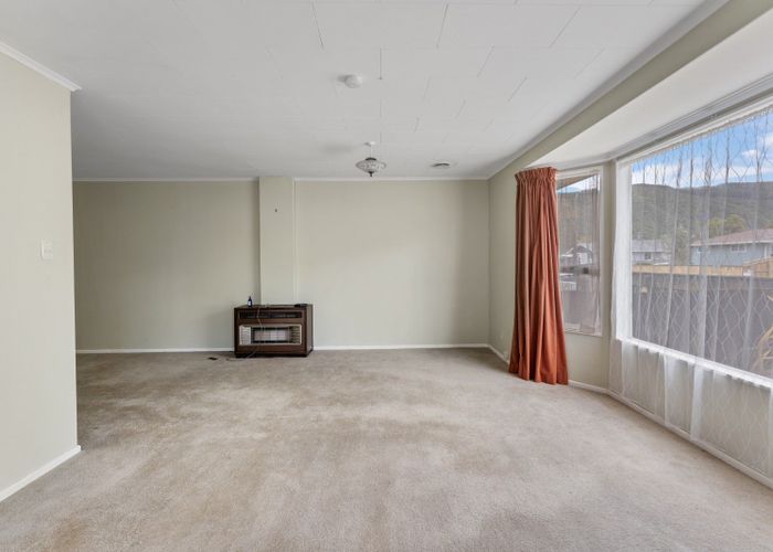  at 2/52 Gemstone Drive, Birchville, Upper Hutt