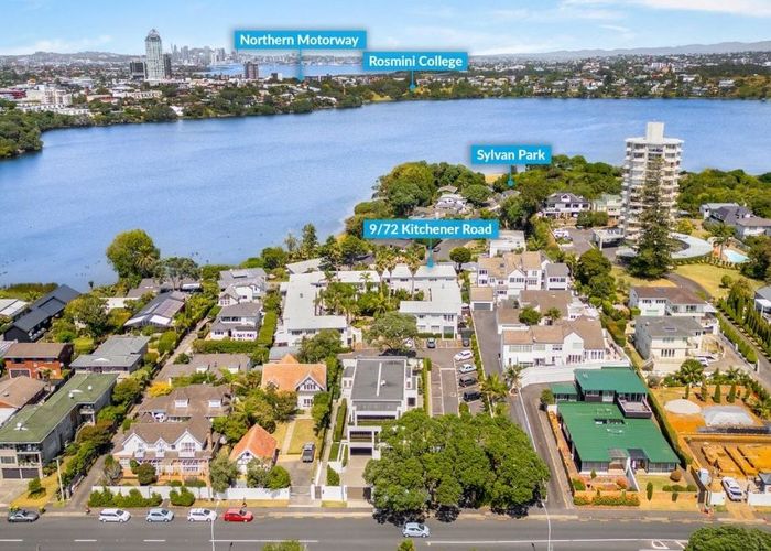  at 9/72 Kitchener Road, Milford, Auckland