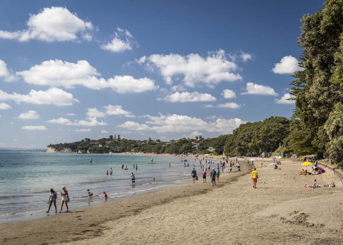  at 2/3 Fifeshire Street, Belmont, Auckland