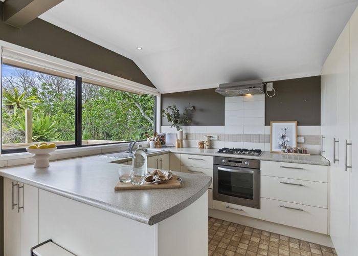  at 2/30 Vauxhall Road, Devonport, Auckland