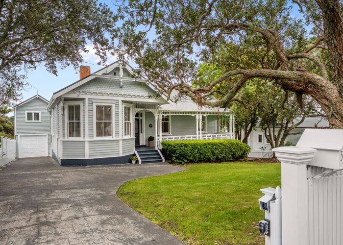For sale 30 Maritime Terrace, Birkenhead, North Shore City, Auckland