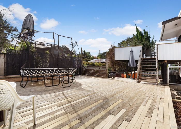  at 1/8 Fitzwilliam Drive, Torbay, Auckland