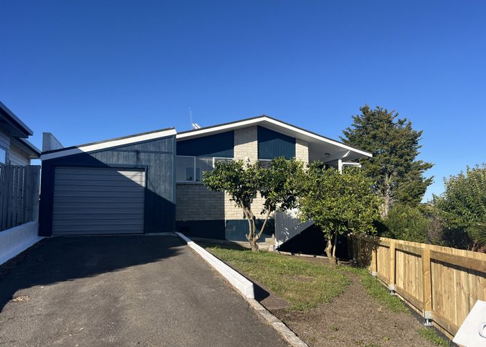  at 33a Russleigh Drive, Dinsdale, Hamilton, Waikato