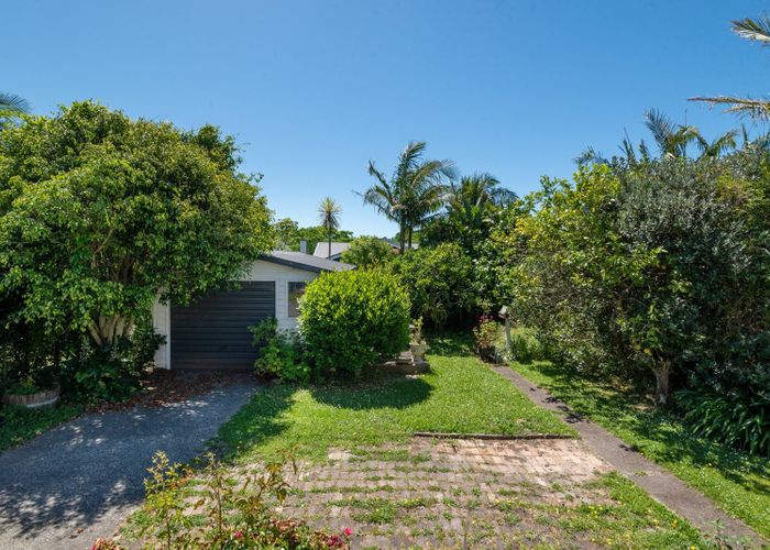  at 10 Cumberland Avenue, Westmere, Auckland