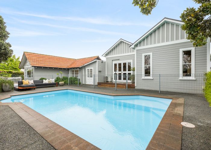 at 600 Park Road South, Akina, Hastings