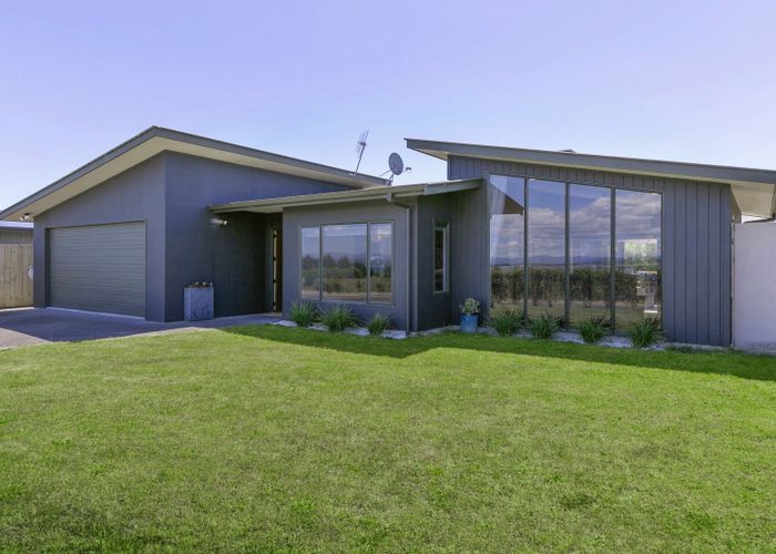  at 208 Acacia Bay Road, Nukuhau, Taupo