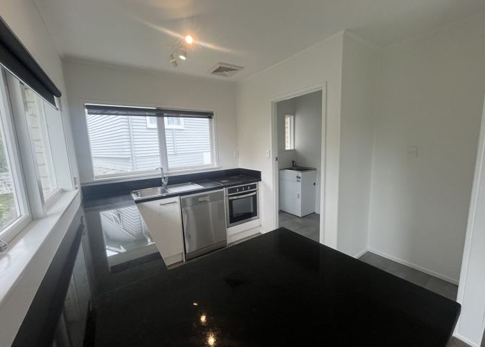  at 1/24 Sovereign Place, Glenfield, North Shore City, Auckland