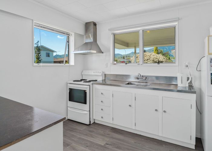  at 1/3 Hereford Street, Cannons Creek, Porirua