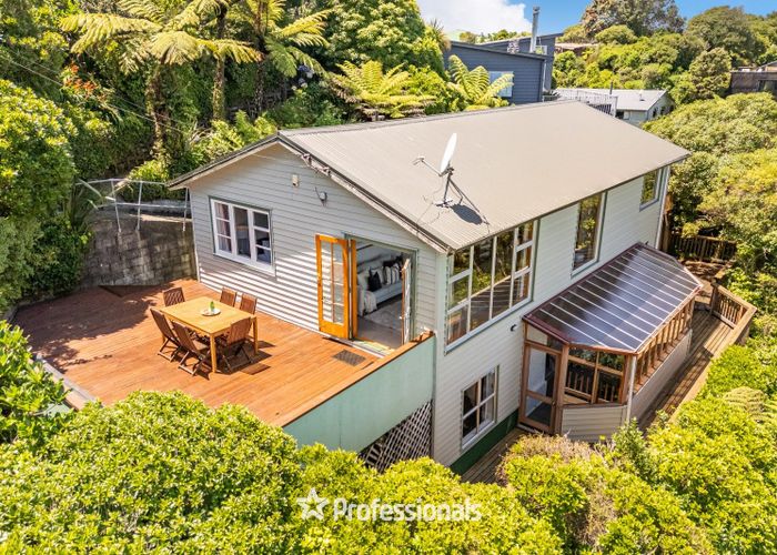  at 2 Singers Road, Korokoro, Lower Hutt, Wellington