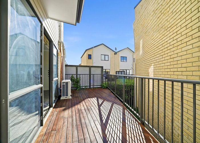  at 205/172 McLeod Road, Te Atatu South, Waitakere City, Auckland