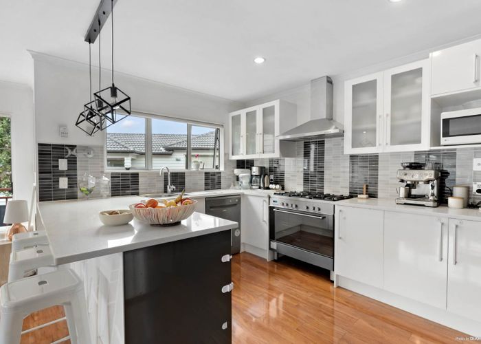  at 112 Tamahere Drive, Glenfield, Auckland