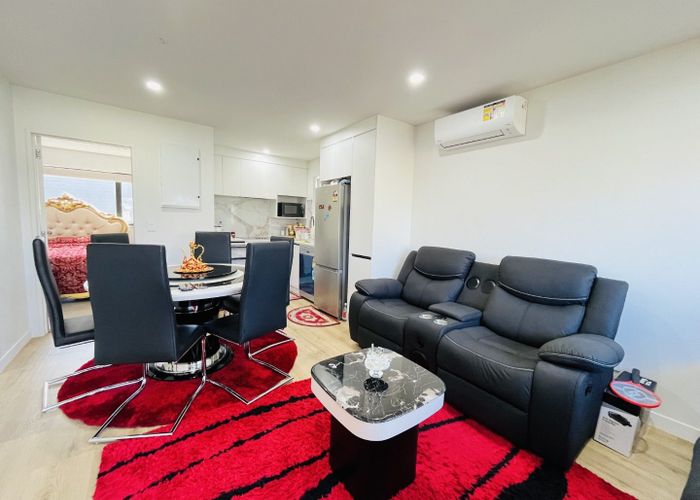  at 2/19 Calvert Avenue , Mangere, Manukau City, Auckland