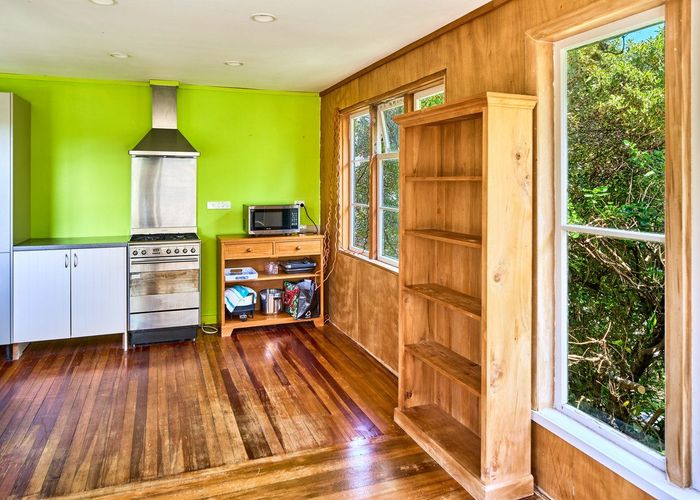  at 16 Walker Avenue, Paremata, Porirua