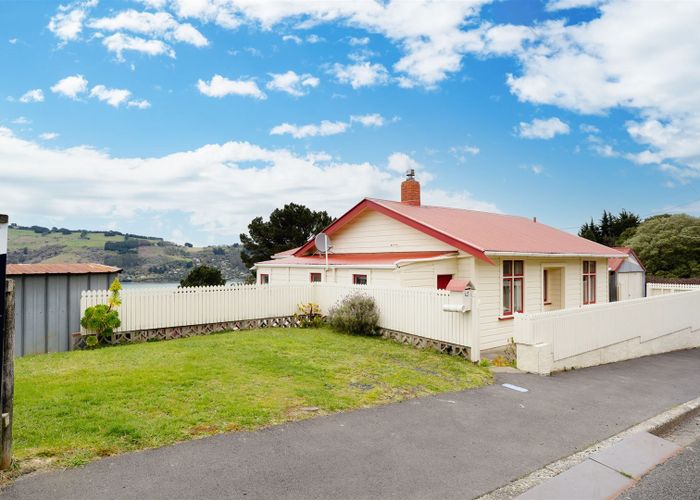  at 42 Manapouri Street, Ravensbourne, Dunedin