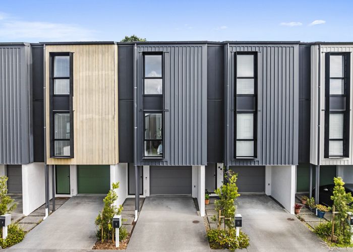 at 11 Lange Mews, Mount Wellington, Auckland City, Auckland