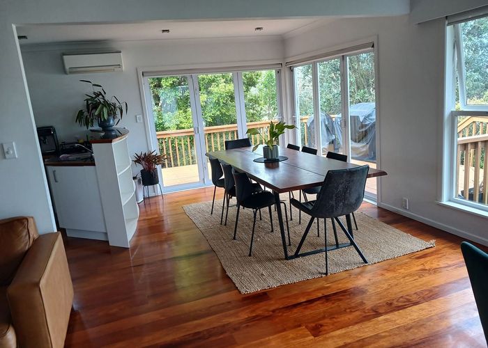  at 819 Beach Road, Browns Bay, North Shore City, Auckland