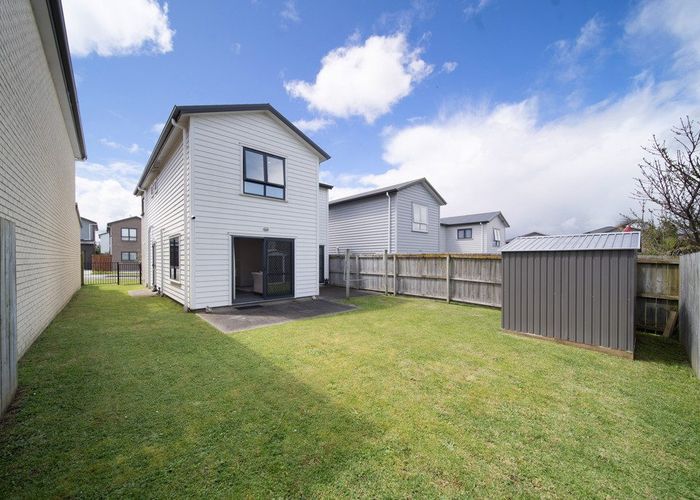  at 5 Apa Street, Weymouth, Auckland