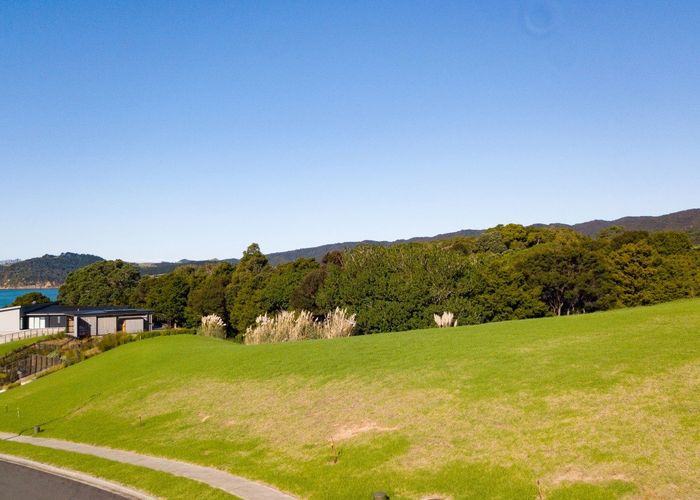  at 8 Starlight Place, Langs Beach, Whangarei, Northland