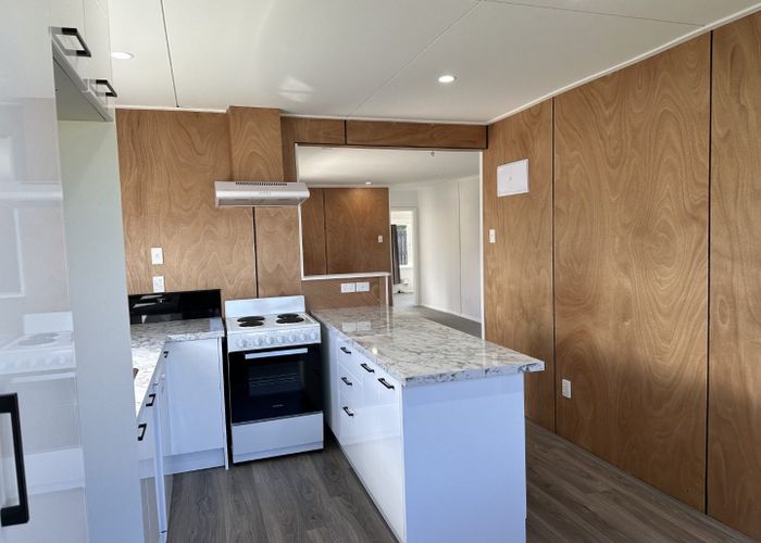  at 126 Main Road, Waikanae, Kapiti Coast, Wellington