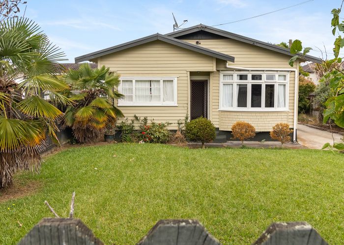  at 97 Taylor Street, Blockhouse Bay, Auckland