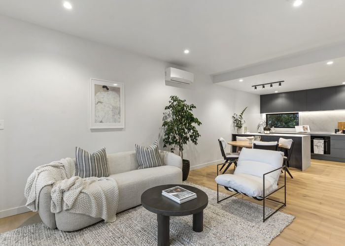  at 11 Western Springs Road, Morningside, Western Springs