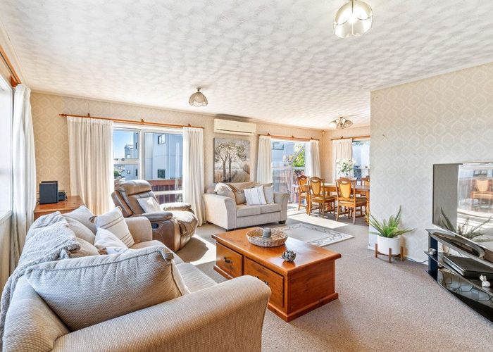  at 1/8 White Heron Drive, Massey, Waitakere City, Auckland