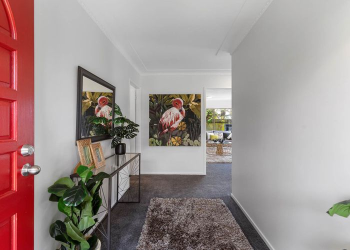  at 11 Donegan Place, Conifer Grove, Takanini