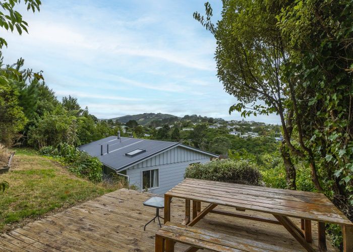  at 165 Miromiro Road, Normandale, Lower Hutt