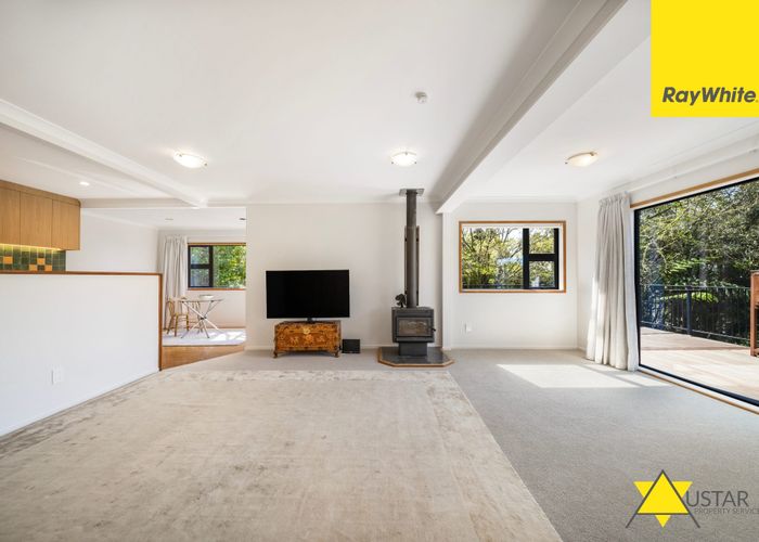  at 864 West Coast Road, Waiatarua, Waitakere City, Auckland