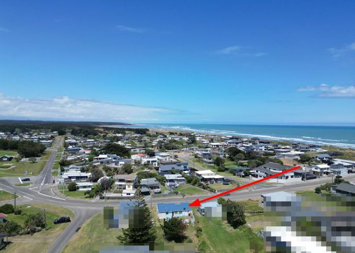  at 7 Ocean Beach Street, Foxton Beach, Foxton