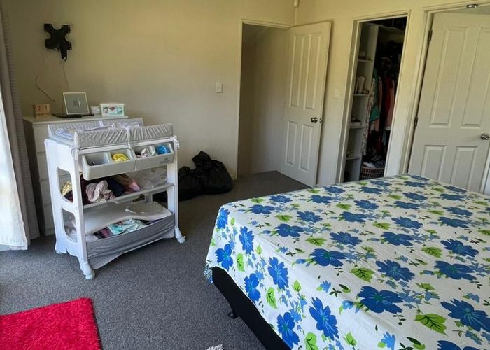  at 13 De Havilland Drive, Goodwood Heights, Auckland