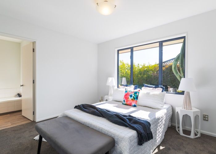  at 17 Ballymena Drive, Belfast, Christchurch