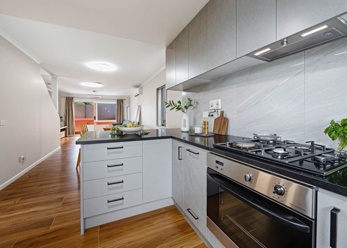  at 37 Brashier Circle, Sunnyvale, Waitakere City, Auckland