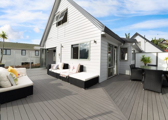  at 12 Francis Curtis Avenue, Blockhouse Bay, Auckland City, Auckland